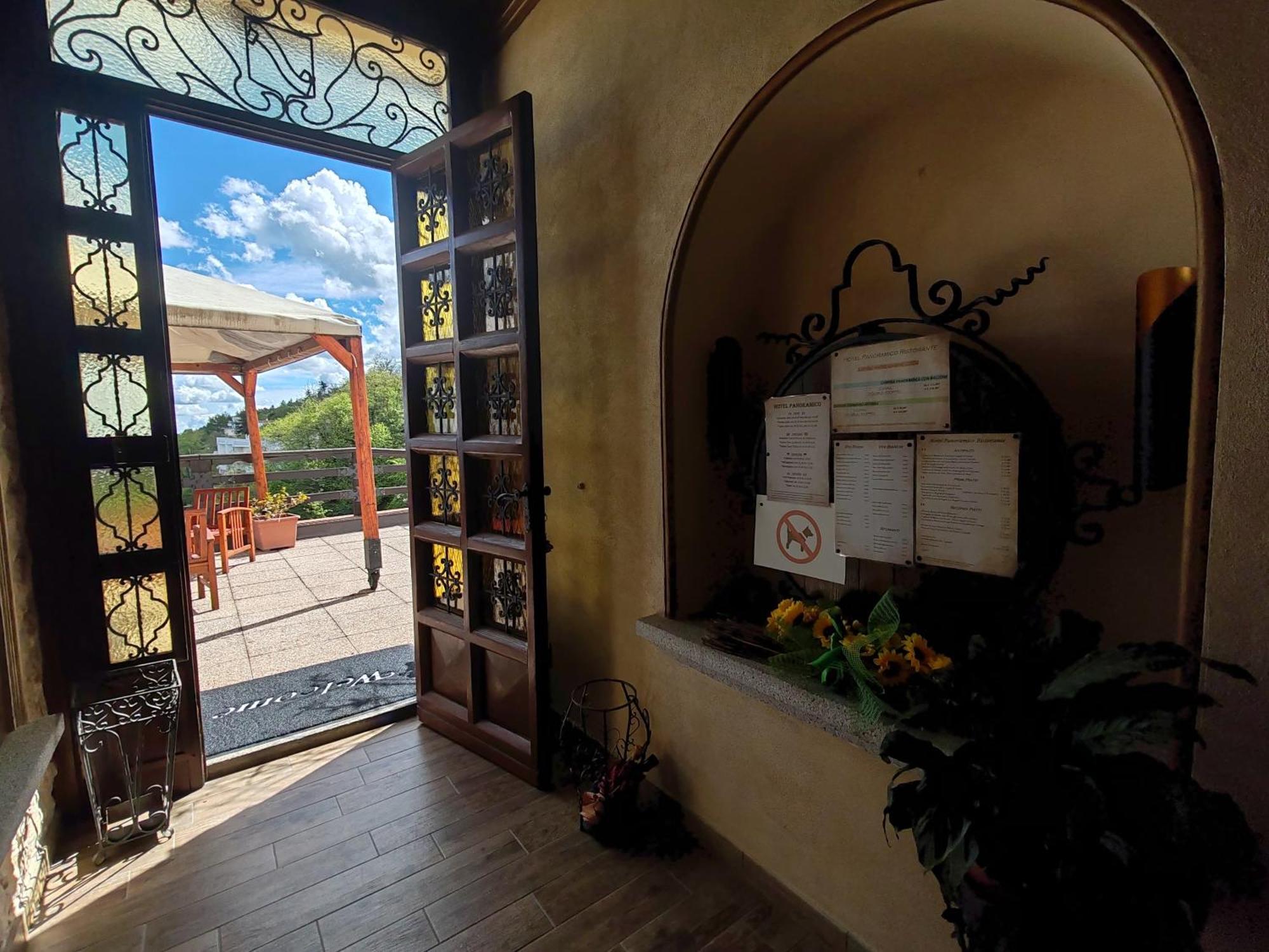 Hotel Panoramico Lago D'Orta (Adults Only) Madonna Del Sasso Extérieur photo