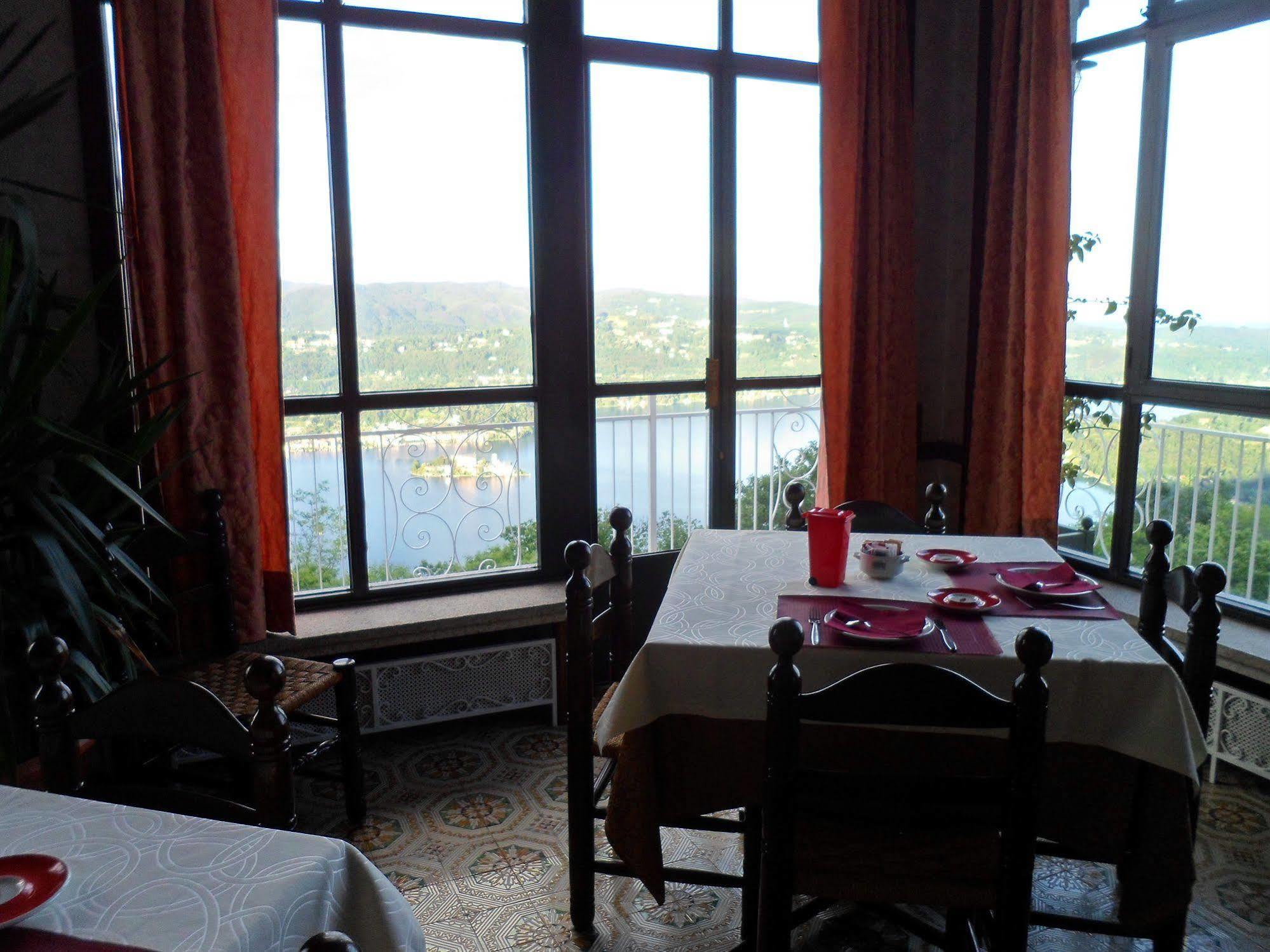 Hotel Panoramico Lago D'Orta (Adults Only) Madonna Del Sasso Extérieur photo