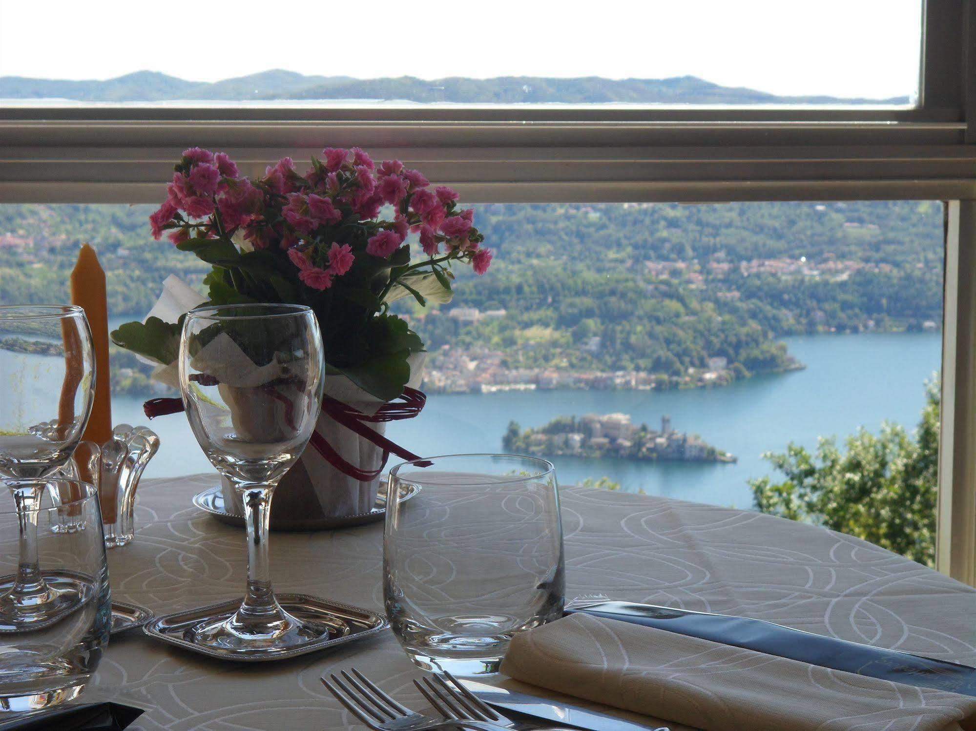 Hotel Panoramico Lago D'Orta (Adults Only) Madonna Del Sasso Extérieur photo